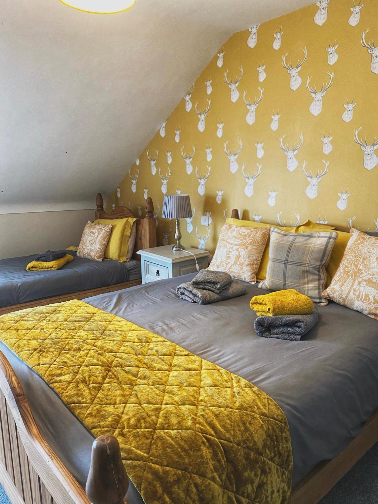 Dulrush Lodge Guest House, Restaurant And Self-Catering Белийк Екстериор снимка