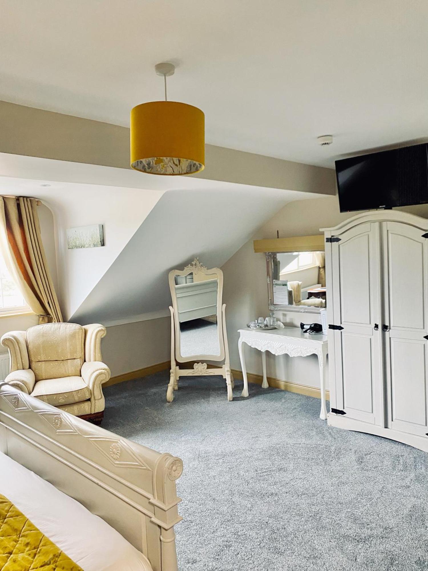 Dulrush Lodge Guest House, Restaurant And Self-Catering Белийк Екстериор снимка