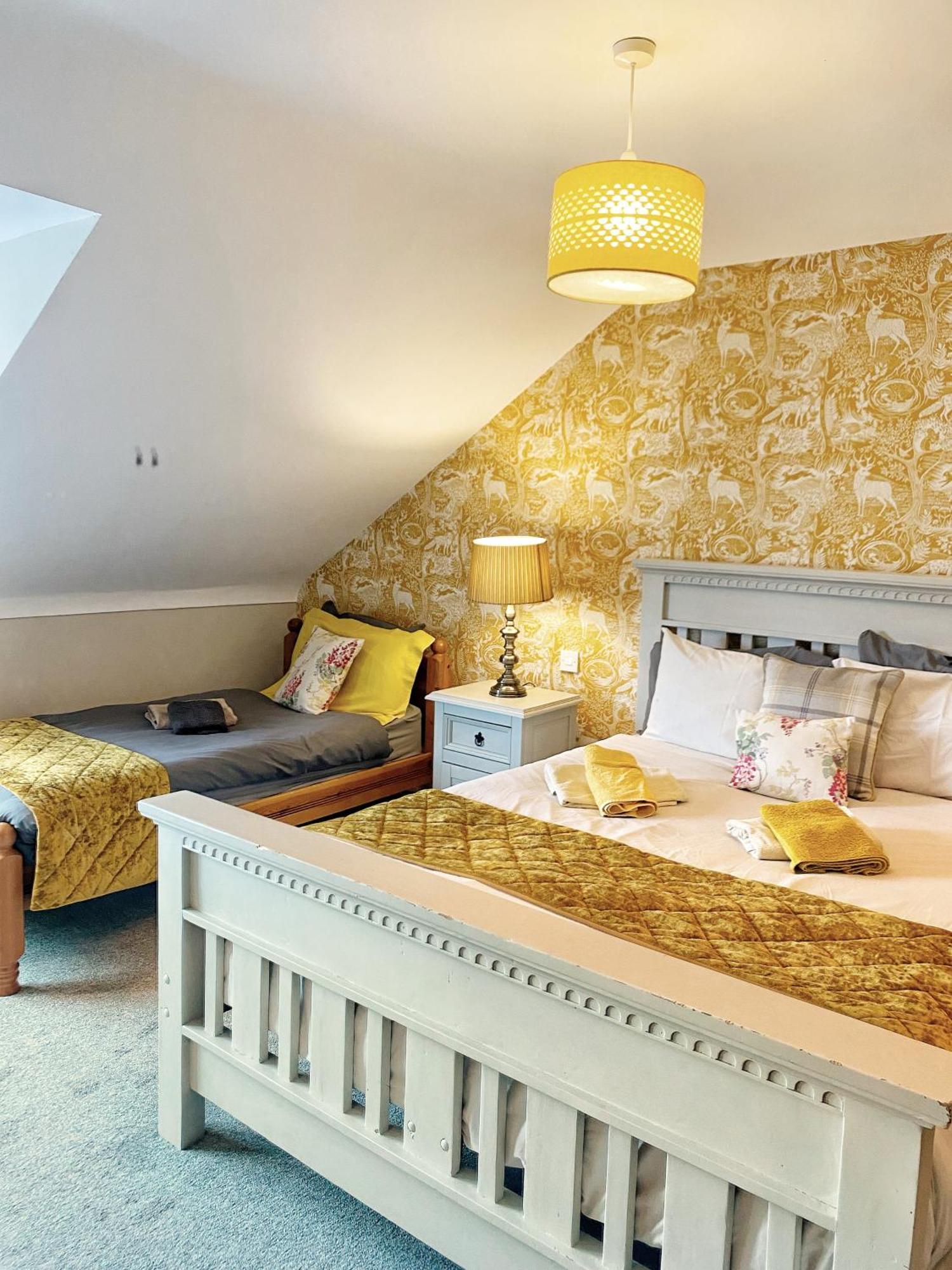 Dulrush Lodge Guest House, Restaurant And Self-Catering Белийк Екстериор снимка