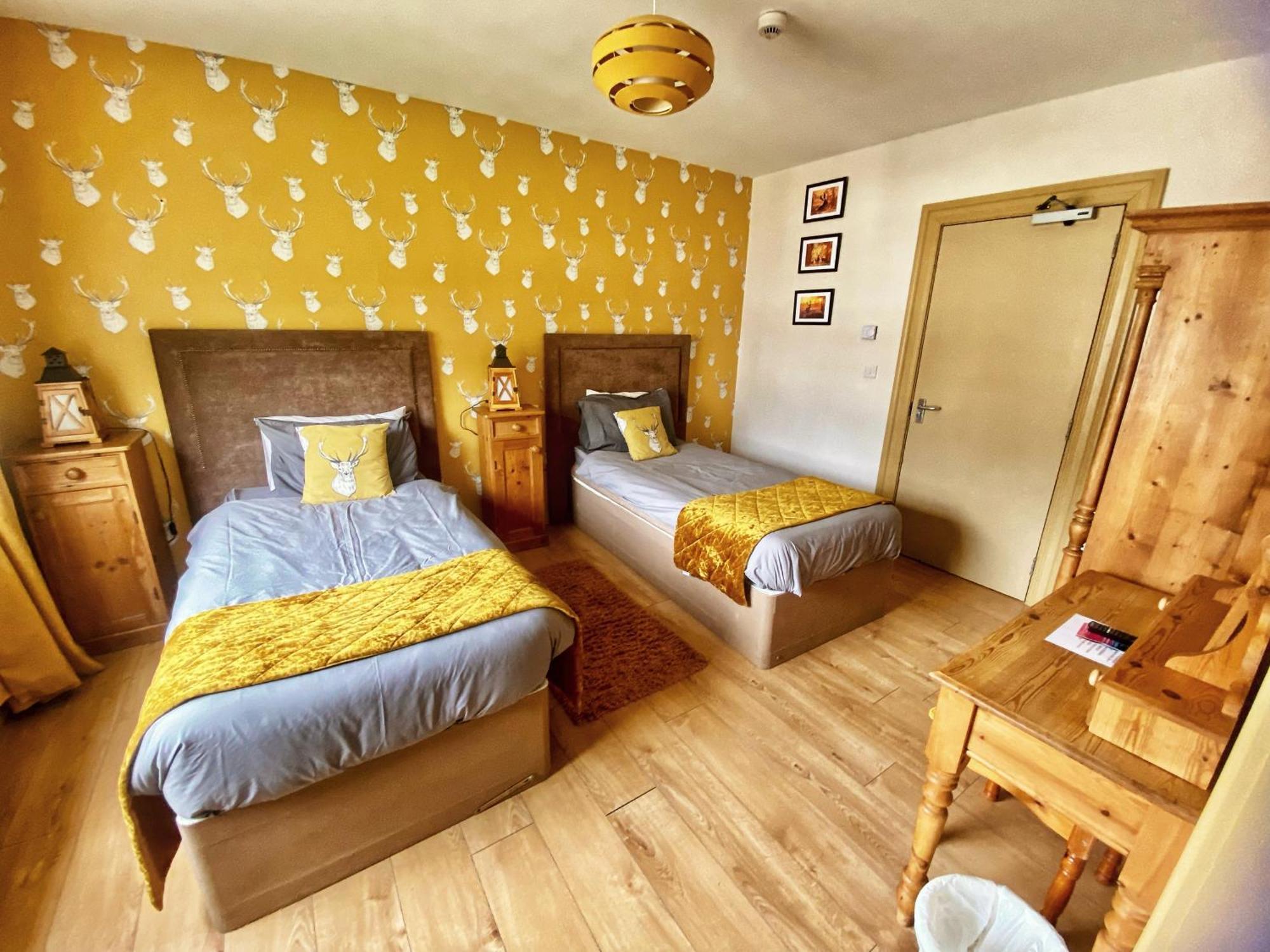 Dulrush Lodge Guest House, Restaurant And Self-Catering Белийк Екстериор снимка
