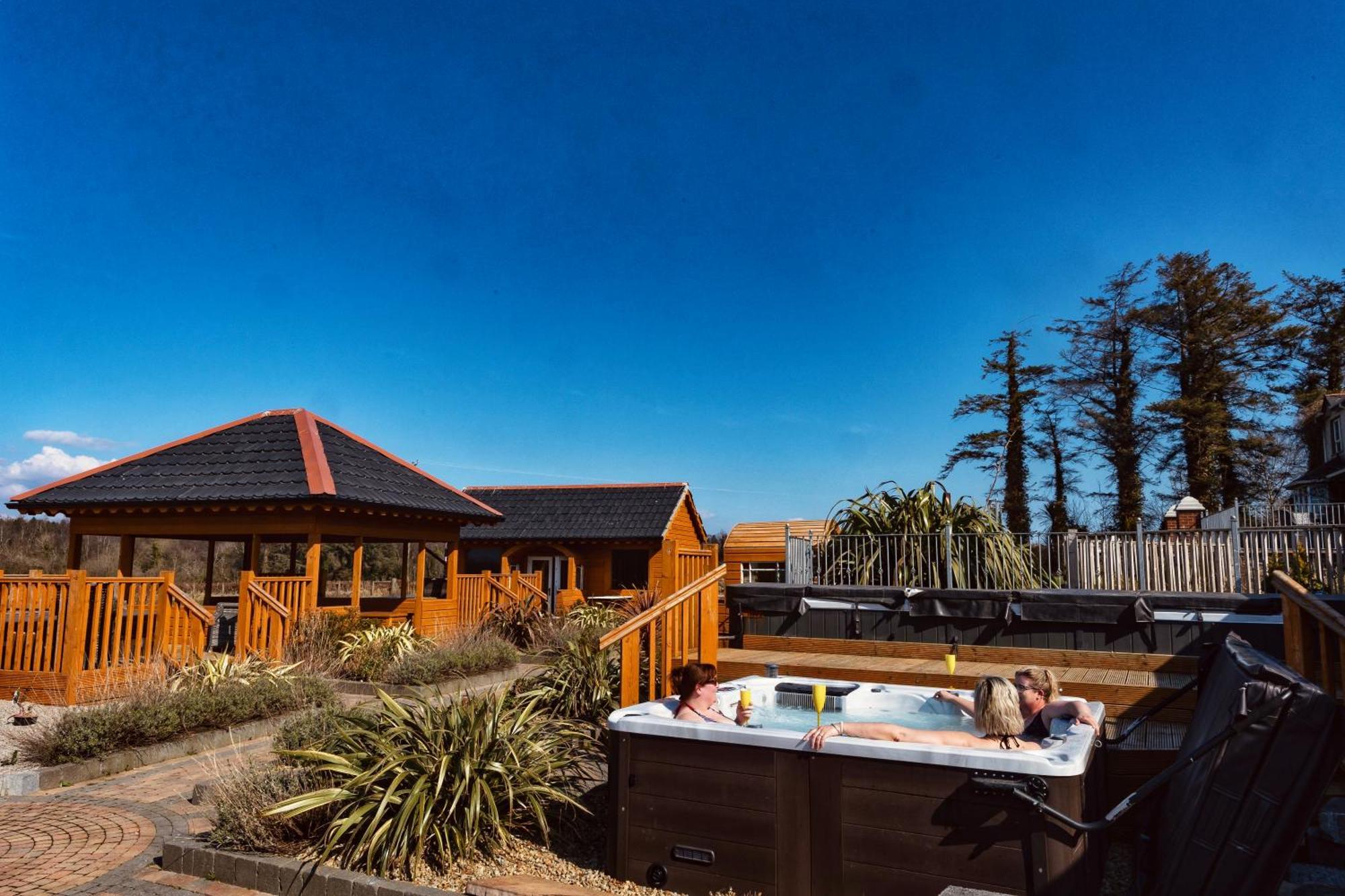 Dulrush Lodge Guest House, Restaurant And Self-Catering Белийк Екстериор снимка