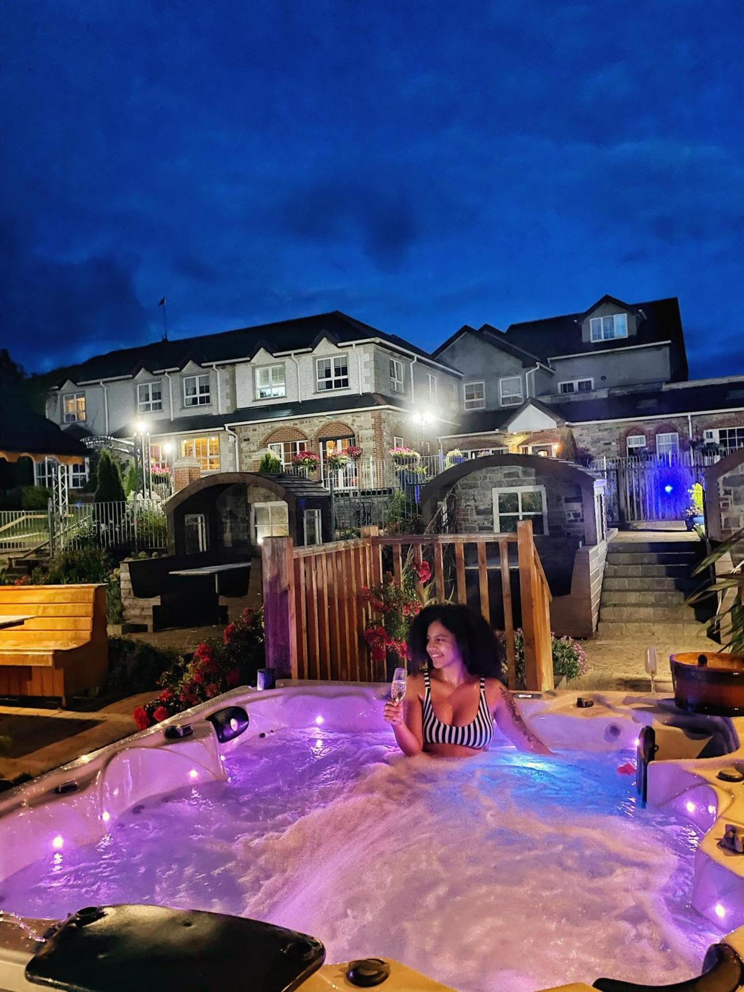 Dulrush Lodge Guest House, Restaurant And Self-Catering Белийк Екстериор снимка
